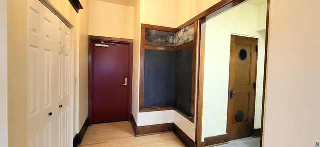 $1,350 | 400 1st Avenue Southwest, Chisholm, MN 55719