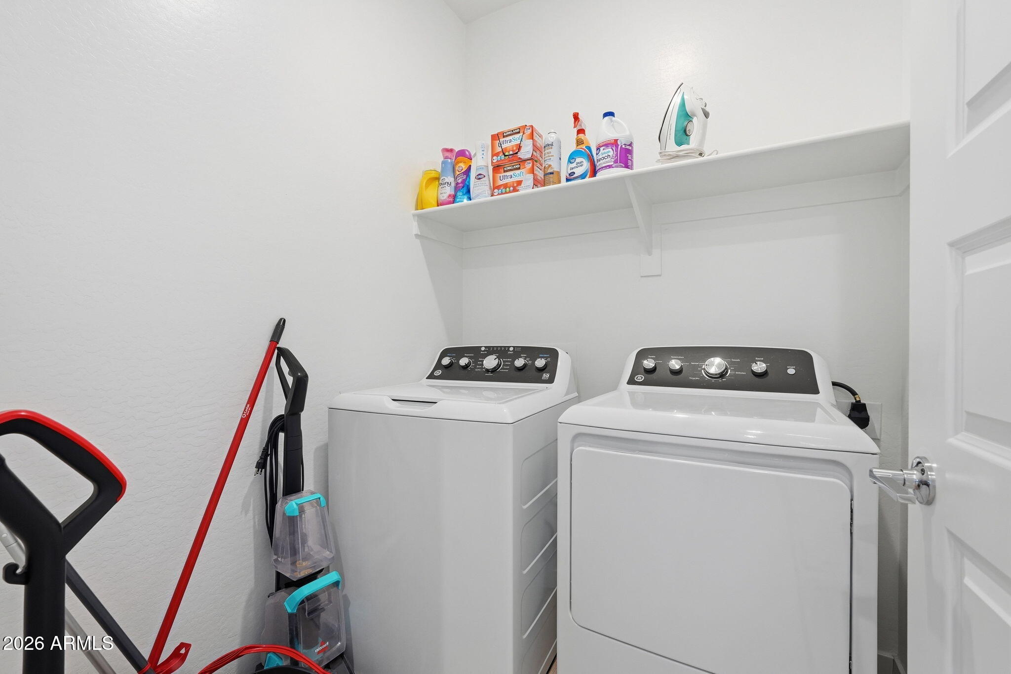 4572 East French Road San Tan Valley, AZ 85143 - Photo 27 of 41 Laundry Room