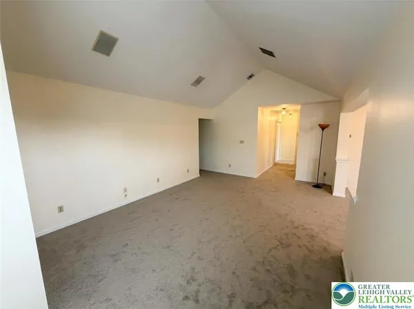 $2,100 | 168 Lindfield Circle, Macungie, PA 18062