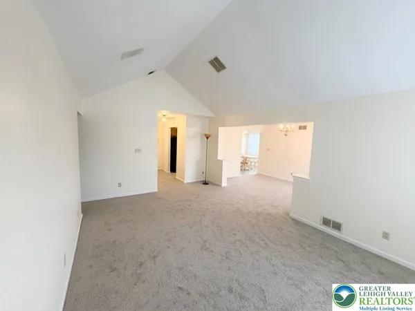 $2,100 | 168 Lindfield Circle, Macungie, PA 18062