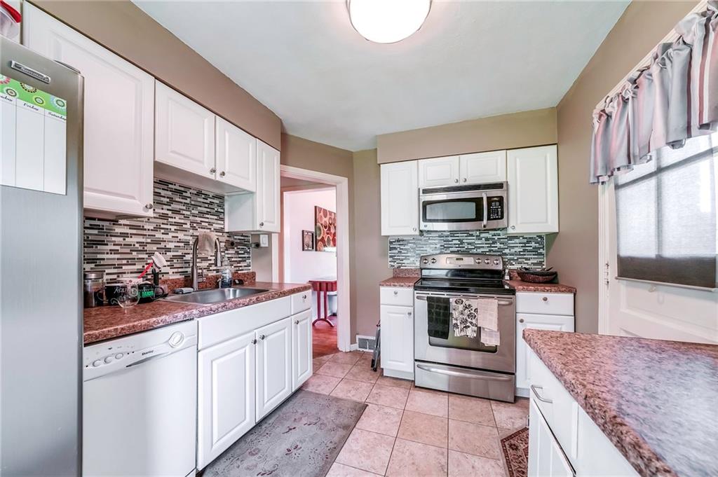 3563 Middleboro Road Pittsburgh, PA 15234 - Photo 11 of 23 Gallery Image 11