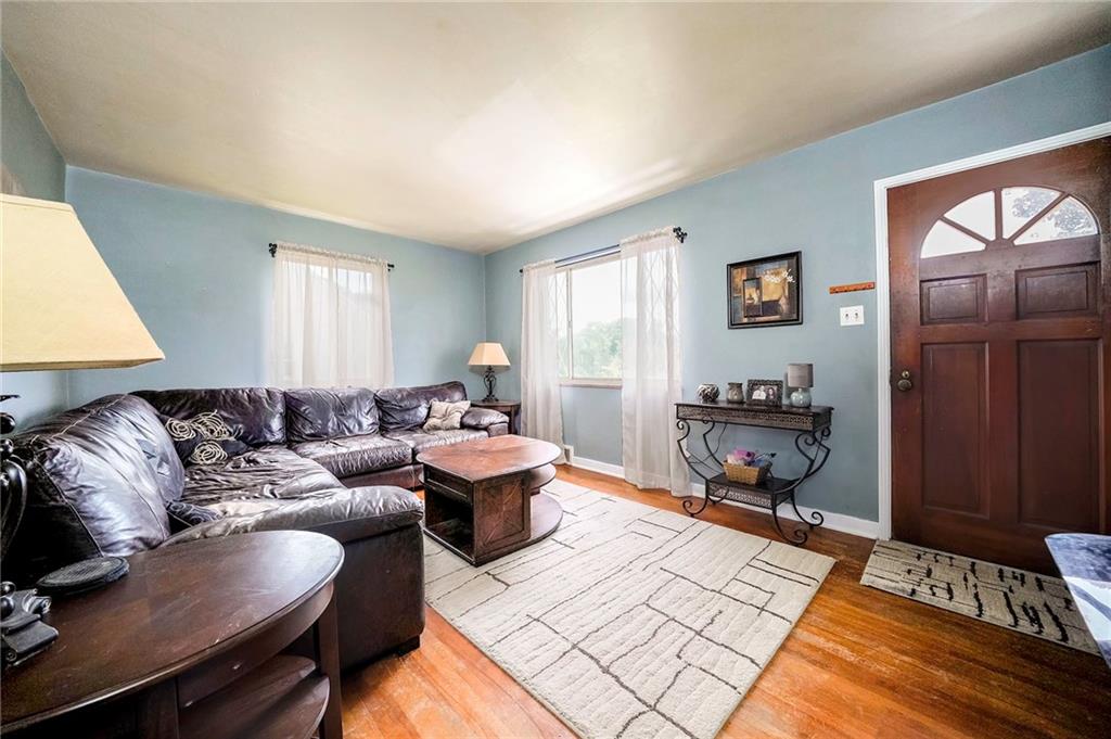 3563 Middleboro Road Pittsburgh, PA 15234 - Photo 3 of 23 Gallery Image 3