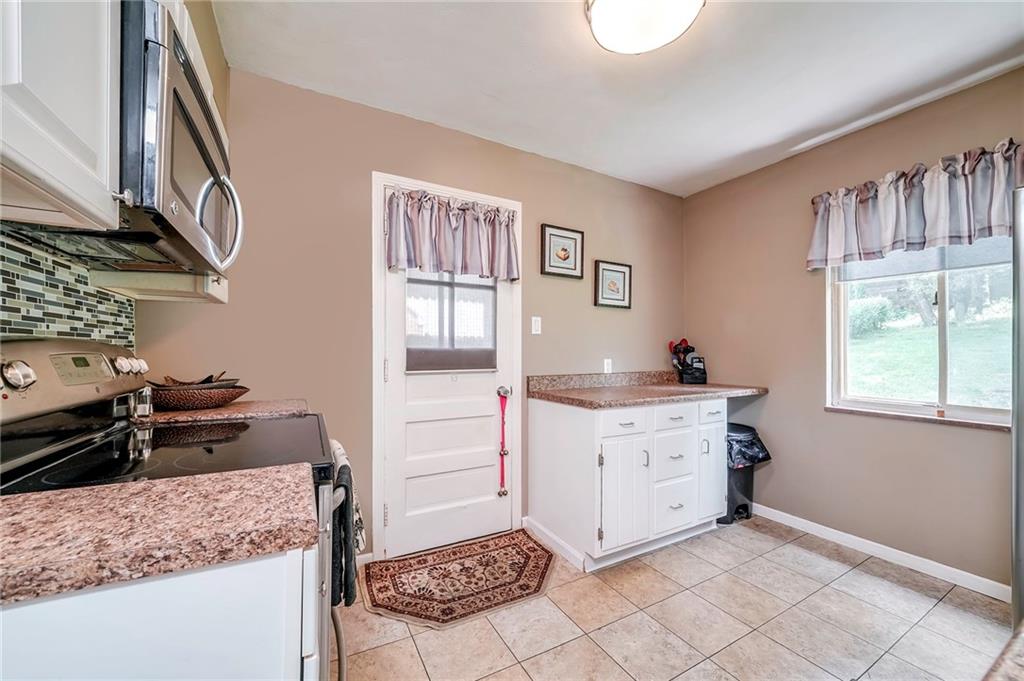 3563 Middleboro Road Pittsburgh, PA 15234 - Photo 9 of 23 Gallery Image 9