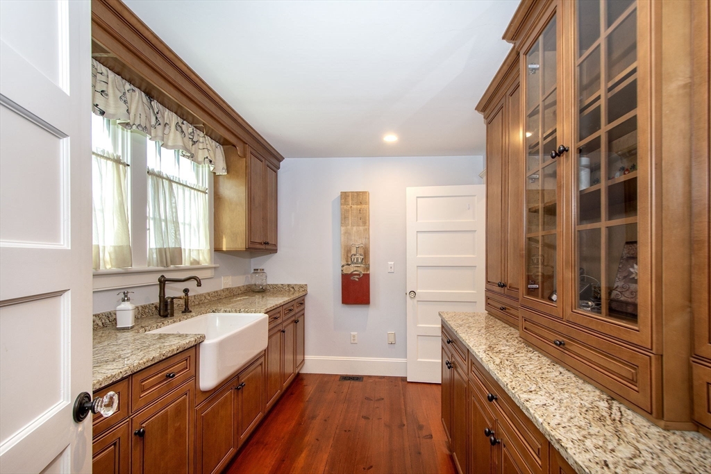 469 Jerusalem Road Cohasset, MA 02025 - Photo 14 of 34 Gallery Image 14