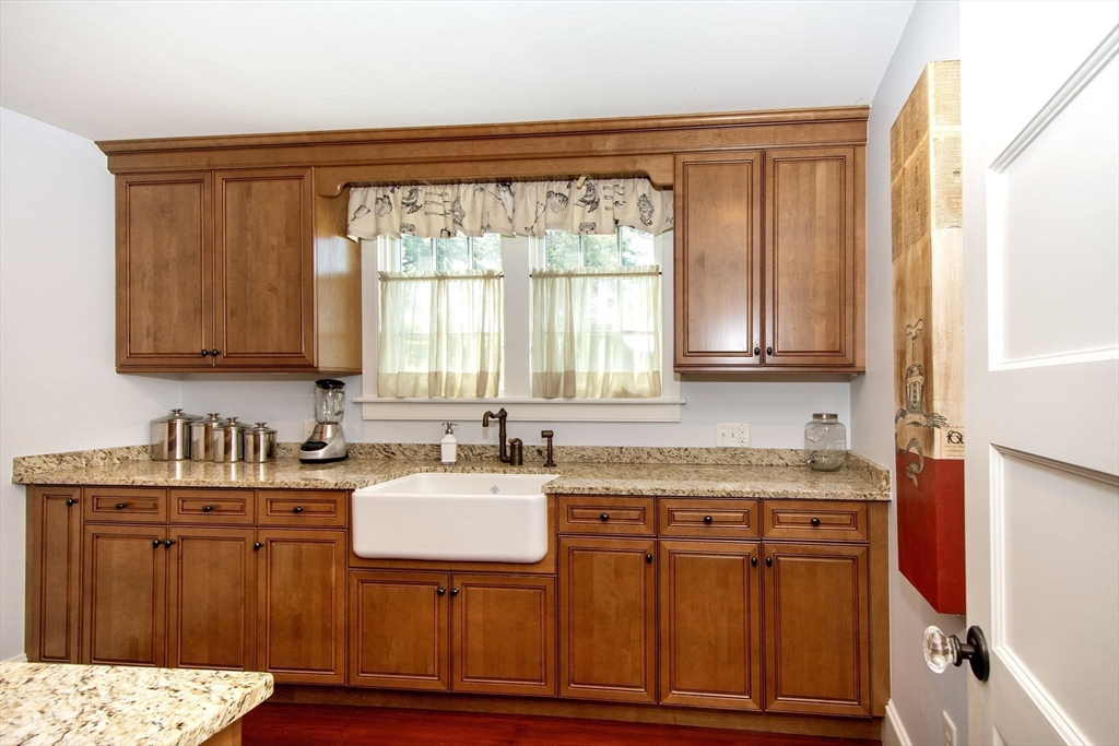 469 Jerusalem Road Cohasset, MA 02025 - Photo 15 of 34 Gallery Image 15