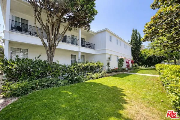 $3,800 | 1212 10th Street, Unit 15, Santa Monica, CA 90401