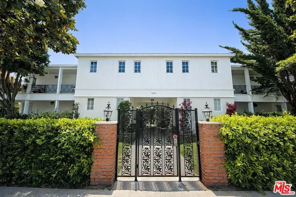 $3,800 | 1212 10th Street, Unit 15, Santa Monica, CA 90401