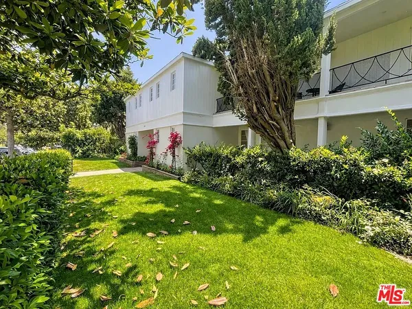 $3,800 | 1212 10th Street, Unit 15, Santa Monica, CA 90401