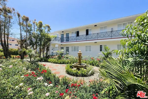 $3,800 | 1212 10th Street, Unit 15, Santa Monica, CA 90401