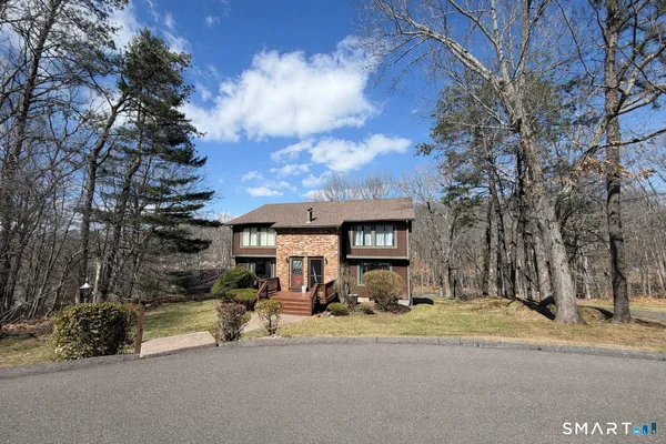 $275,000 | 81 Cliffside Drive, Unit A, Manchester, CT 06042