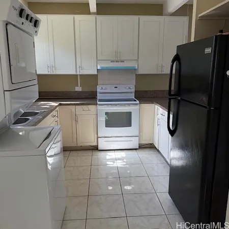 $2,700 | 4906-2 Kilauea Avenue, Unit 1, Honolulu, HI 96816