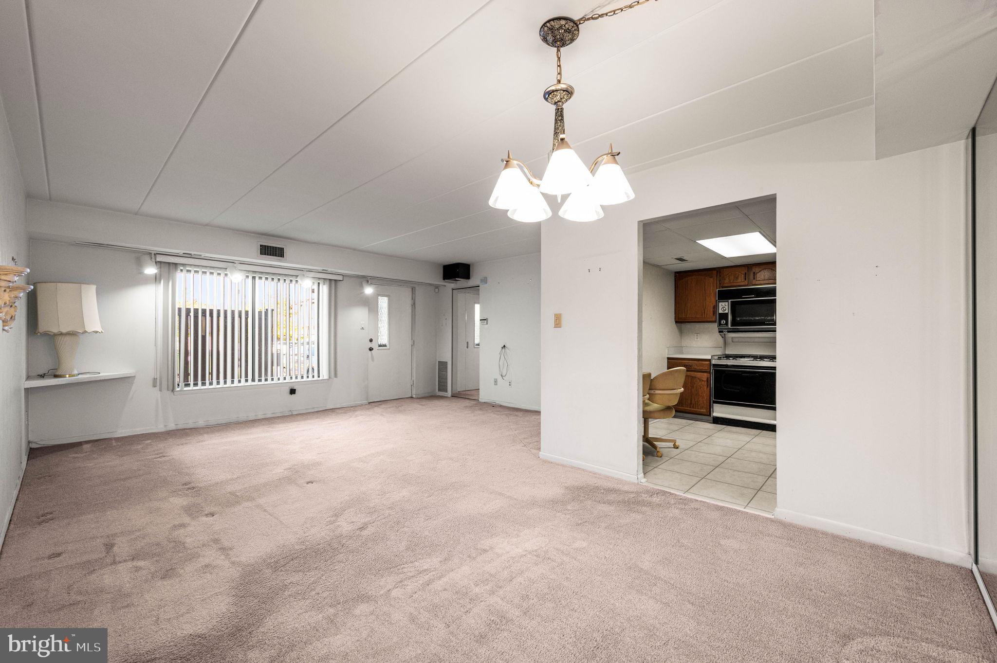 67002 Delaire Landing Road, Unit 2 Philadelphia, PA 19114 - Photo 8 of 25 Gallery Image 8