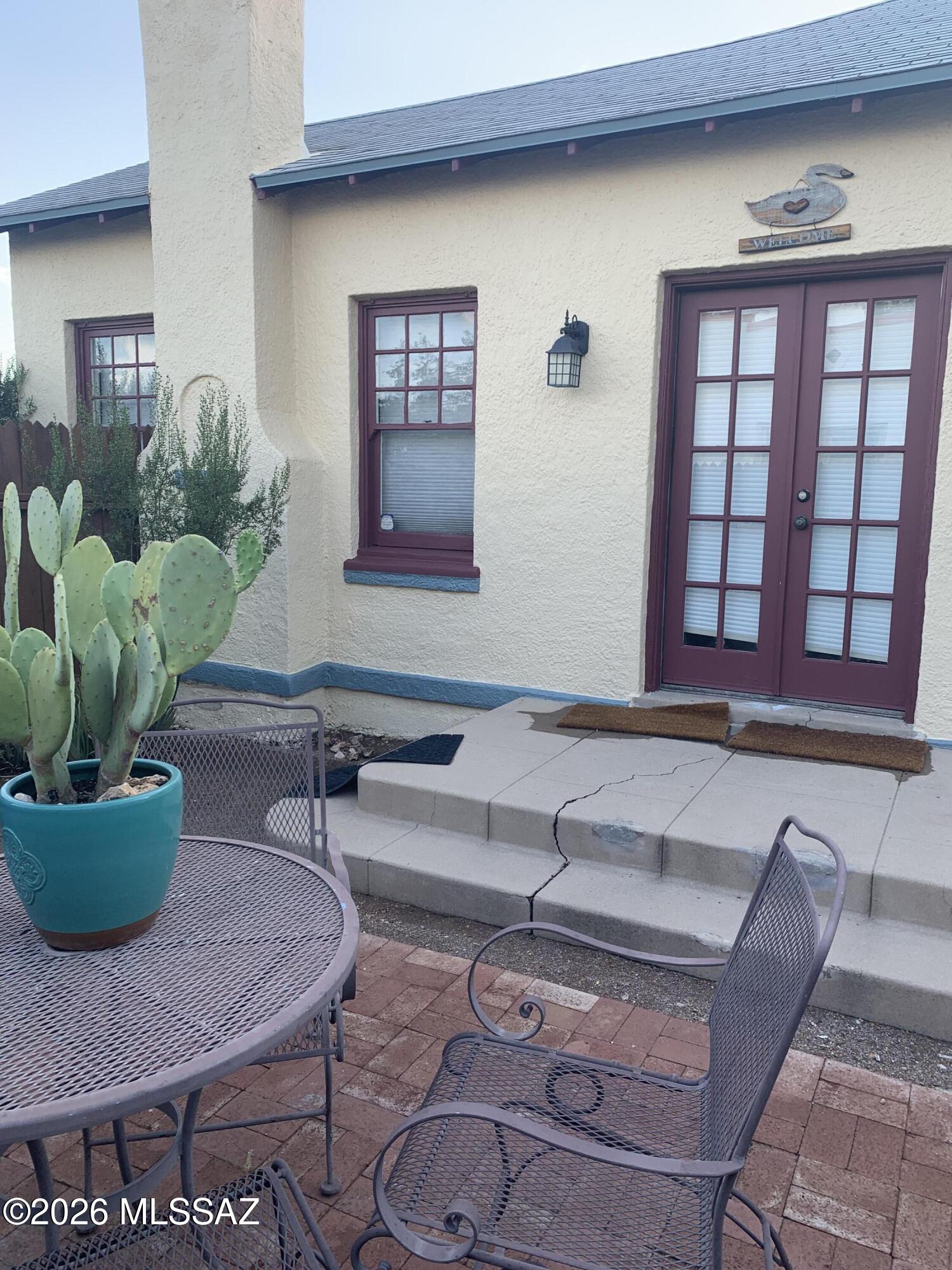 1031 East Grant Road, Unit 1 Tucson, AZ 85719 - Photo 35 of 42 SIDE YARD OFF DINING