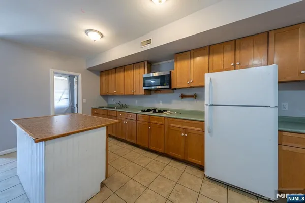 $879,000 | 468 Hamburg Turnpike, West Milford, NJ 07480