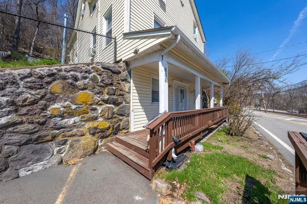 $879,000 | 468 Hamburg Turnpike, West Milford, NJ 07480