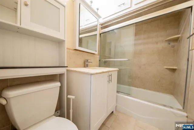 $2,850 | 32 46th Street, Unit 1, Weehawken, NJ 07086