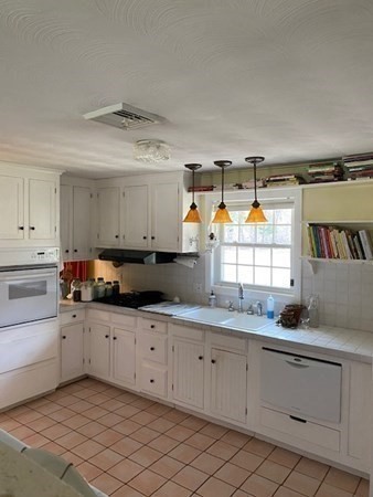 11 Donna Road Chelmsford, MA 01824 - Photo 16 of 20 Gallery Image 16