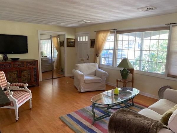 11 Donna Road Chelmsford, MA 01824 - Photo 8 of 20 Gallery Image 8