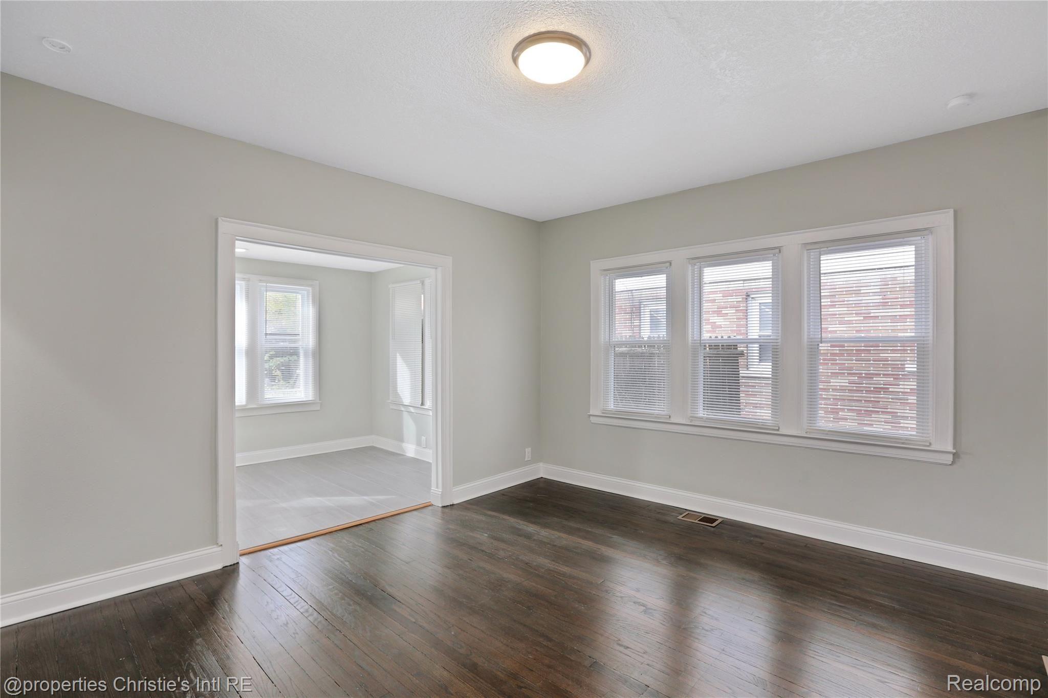 5557 Yorkshire Road Detroit, MI 48224 - Photo 11 of 19 print_5557 Yorkshire Road0010.jpg