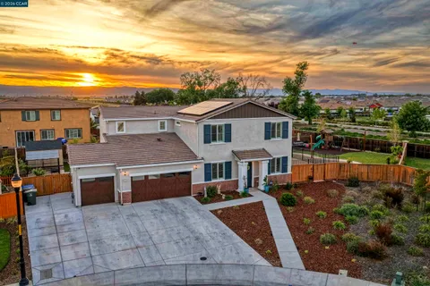 $889,000 | 1655 Apricot Court, Dixon, CA 95620