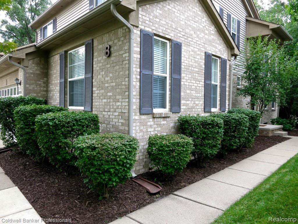 41699 Glade Road, Unit 35 Canton, MI 48187 - Photo 2 of 35 IMG_0079.jpg