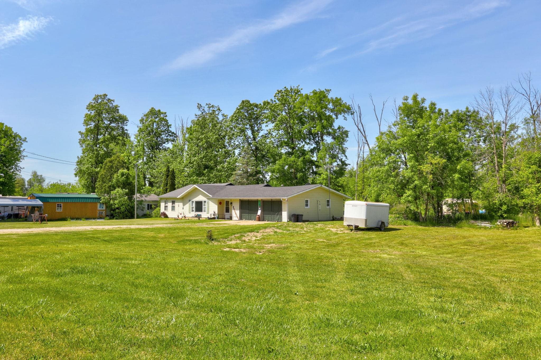 2080 South Sheridan Road Caro, MI 48723 - Photo 2 of 35