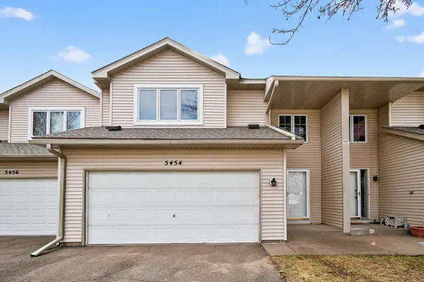 $425,000 | 5454 Sanibel Drive, Hopkins, MN 55343