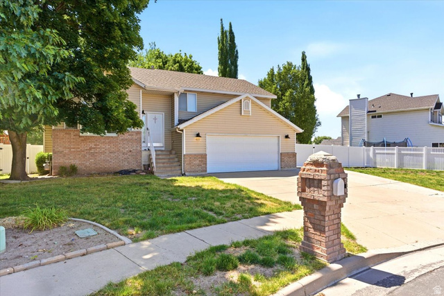 627 Fremont Circle Centerville, UT 84014 - Photo 2 of 34