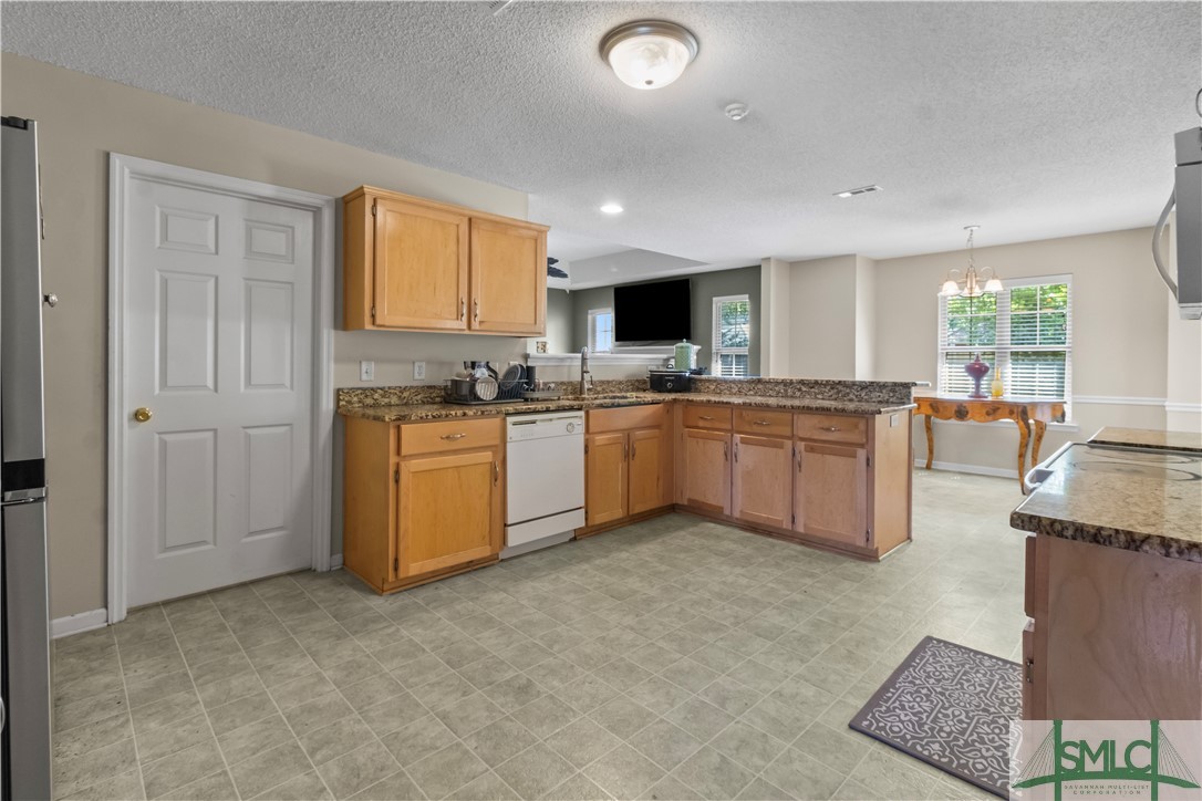 168 Arbor Ridge Way Midway, GA 31320 - Photo 13 of 40