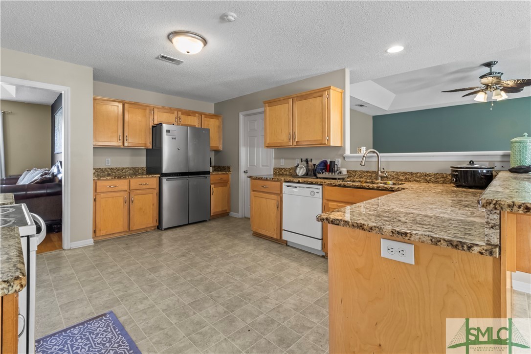 168 Arbor Ridge Way Midway, GA 31320 - Photo 15 of 40