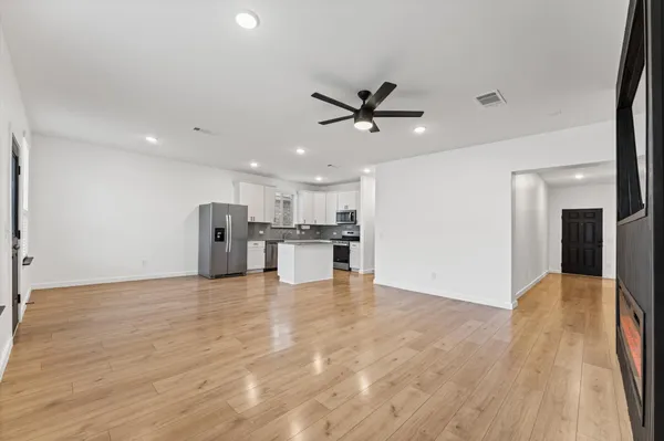 $285,000 | 305 Paso Fino Drive, Alvin, TX 77511