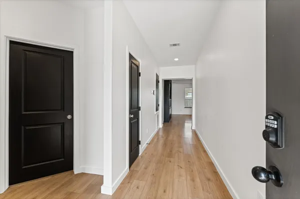 $285,000 | 305 Paso Fino Drive, Alvin, TX 77511