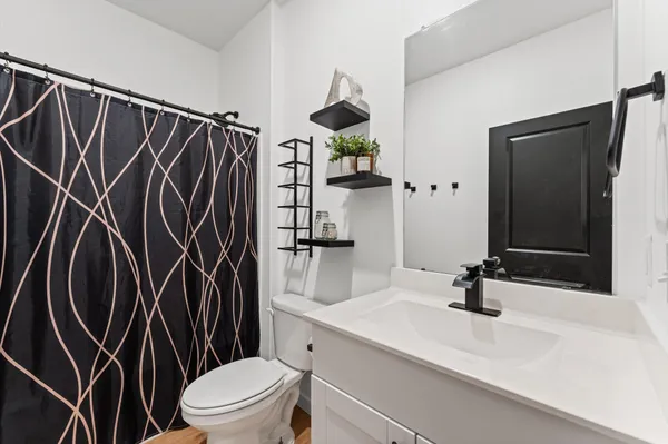 $285,000 | 305 Paso Fino Drive, Alvin, TX 77511