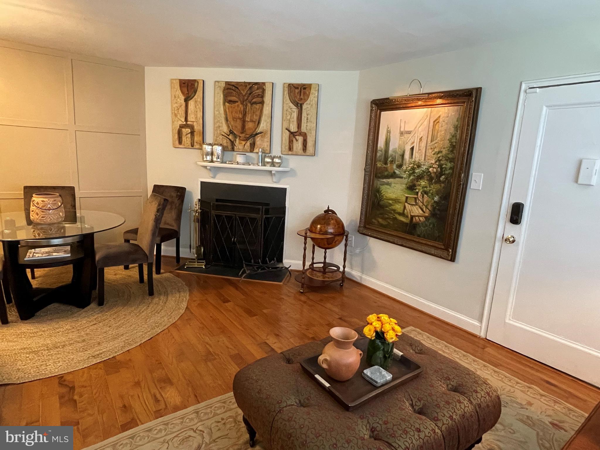 2606 Tunlaw Road Northwest, Unit 1 Washington, DC 20007 - Photo 4 of 22 Large Living/Dining Area