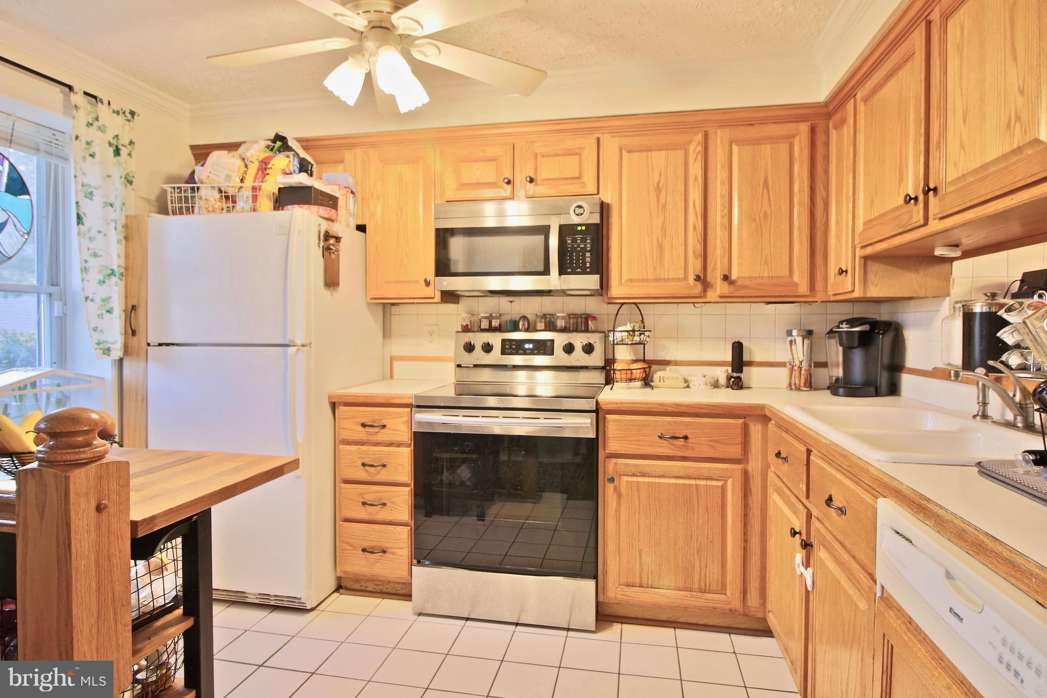 8332 Rocky Forge Court Springfield, VA 22153 - Photo 5 of 16 Kitchen