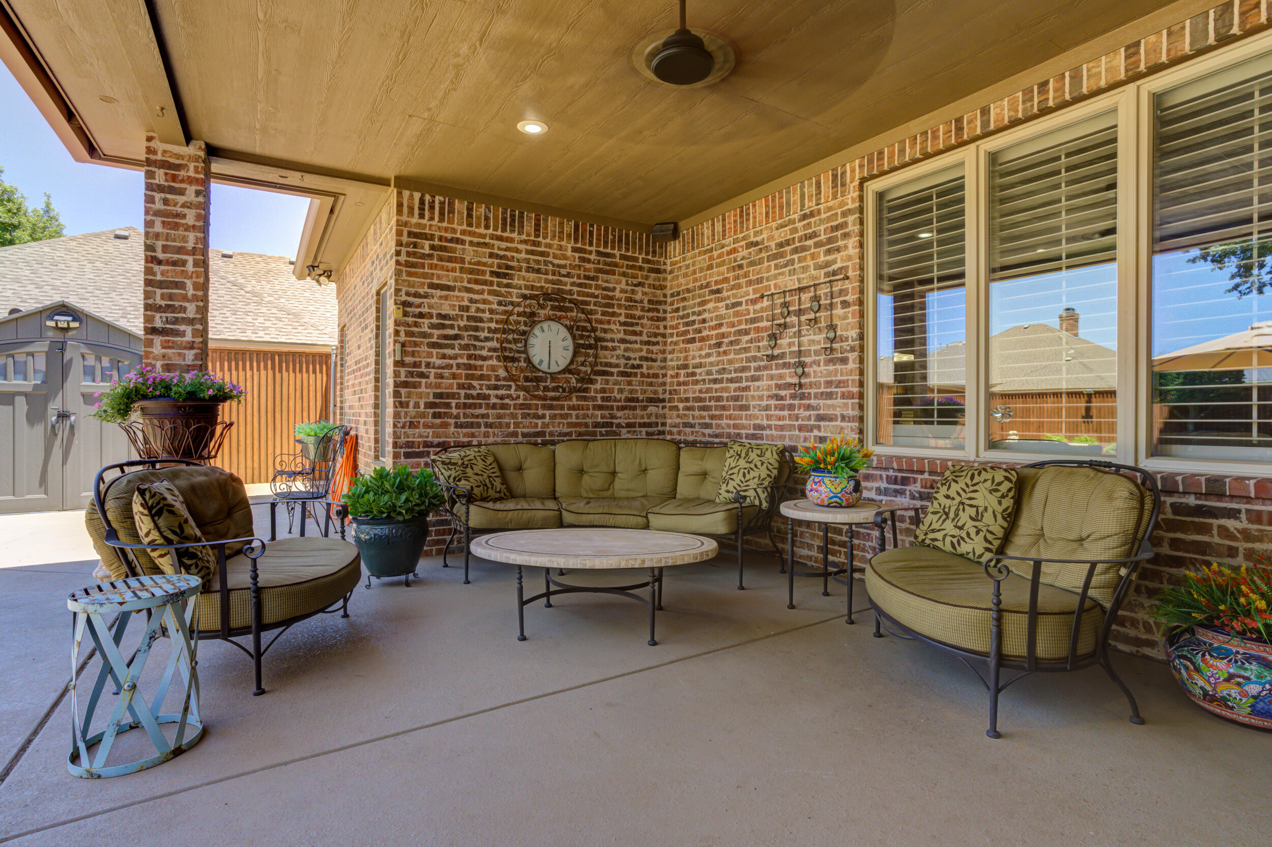6008 89th Street Lubbock, TX 79424 - Photo 51 of 61 a living room with furniture and a window