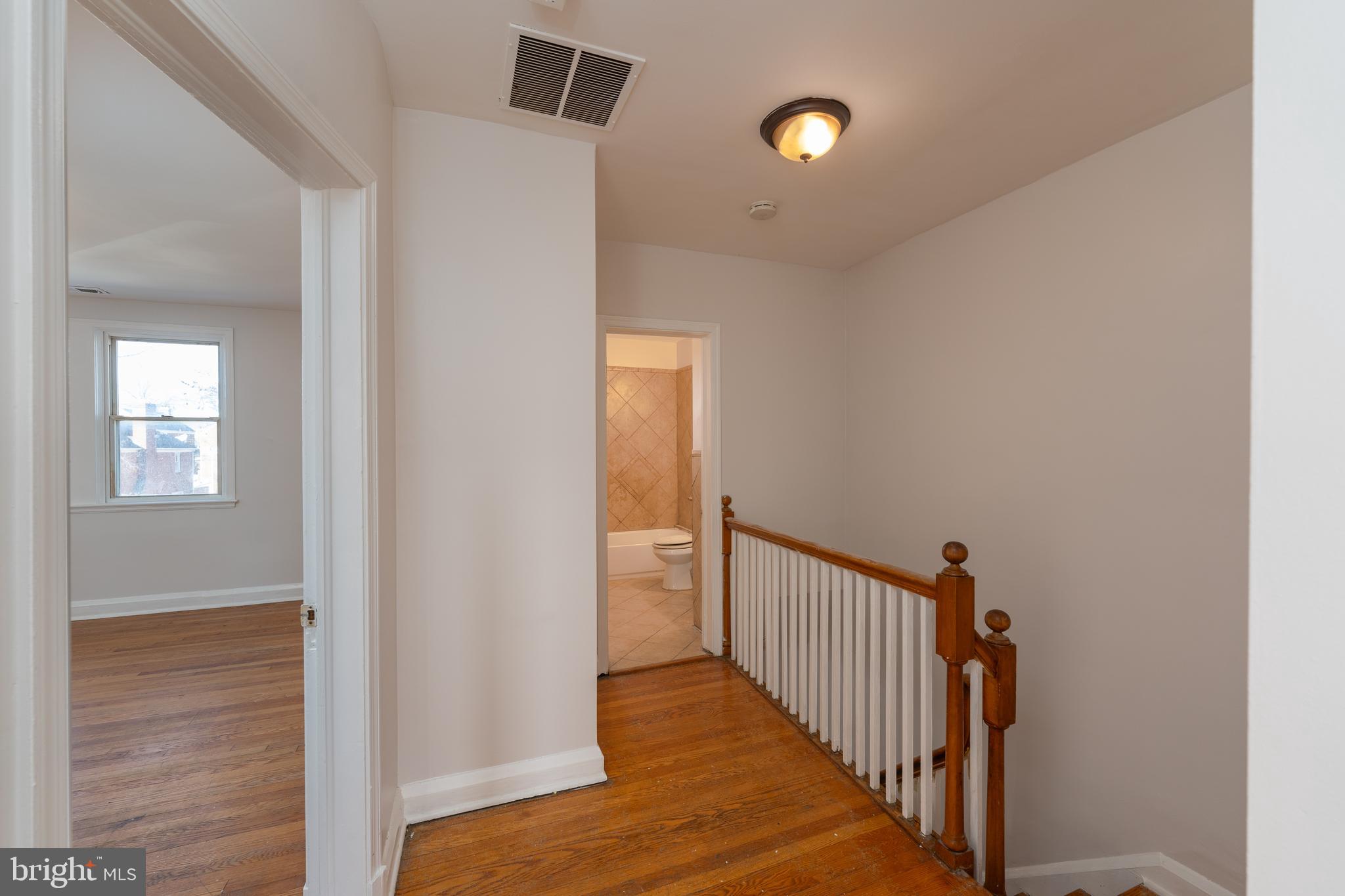 1525 Kingsway Road Baltimore, MD 21218 - Photo 14 of 28