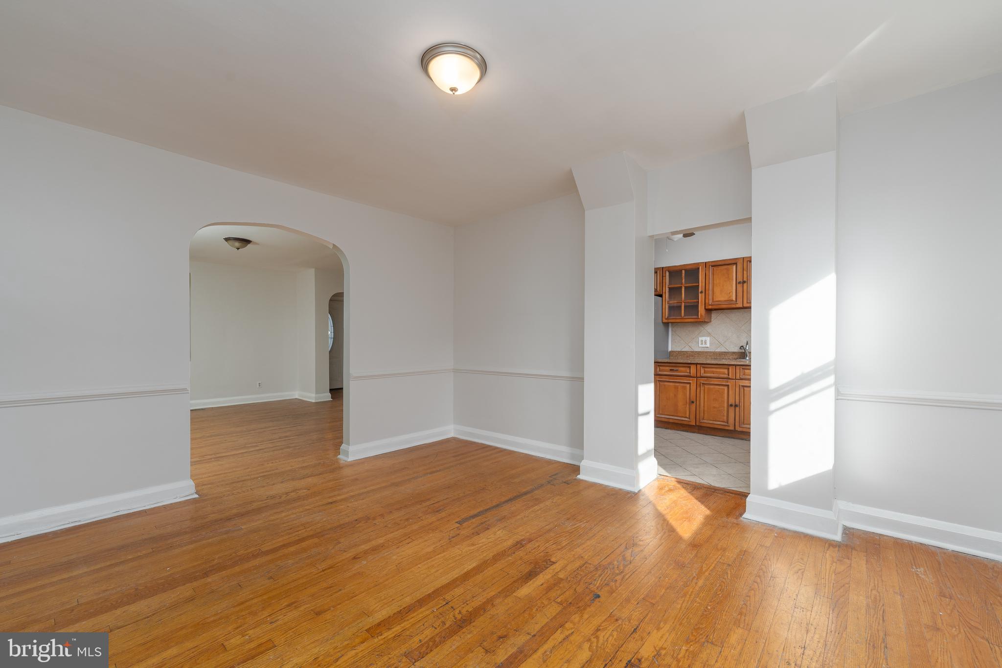 1525 Kingsway Road Baltimore, MD 21218 - Photo 8 of 28