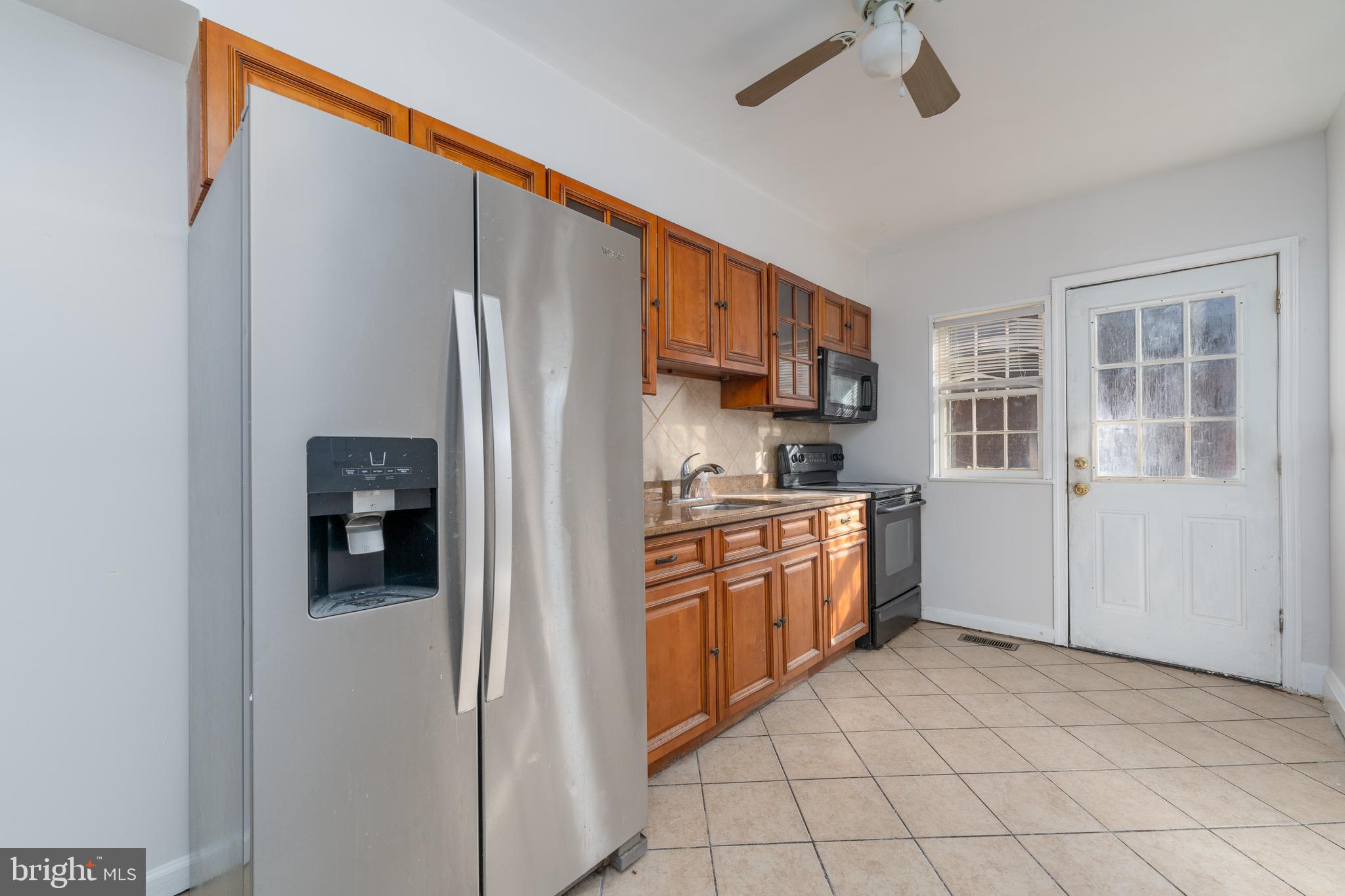 1525 Kingsway Road Baltimore, MD 21218 - Photo 10 of 28