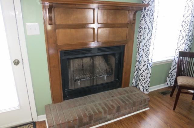 235 Rossview Road Clarksville, TN 37043 - Photo 5 of 20 Wood Burning Fireplace