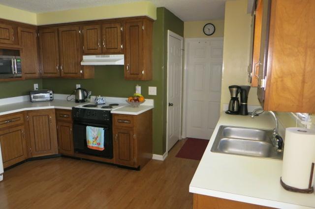 235 Rossview Road Clarksville, TN 37043 - Photo 6 of 20 Kitchen