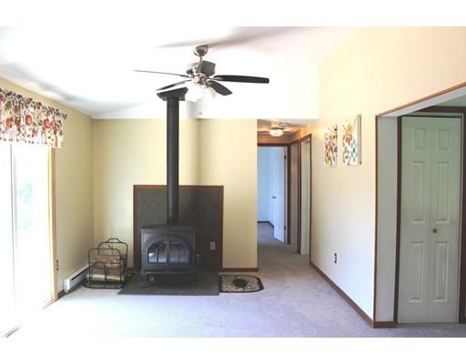 137 Freeman Road Charlton, MA 01507 - Photo 11 of 27
