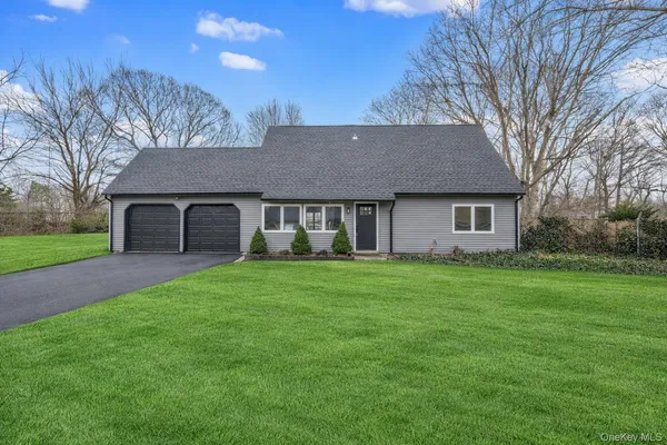 $650,000 | 15 Harford Drive, Coram, NY 11727