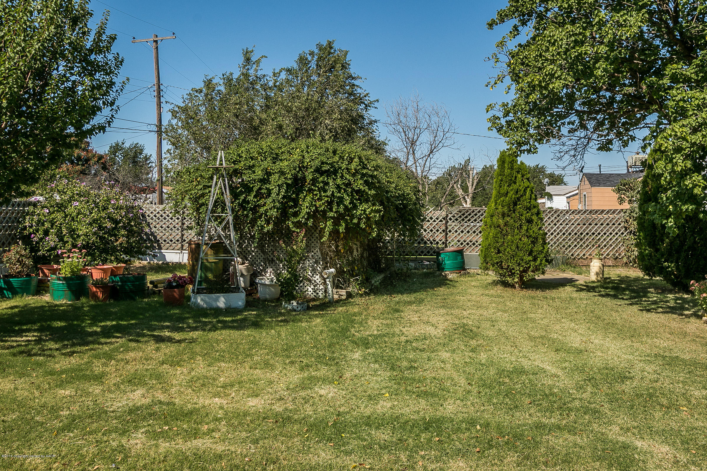 3310 Martin Road Amarillo, TX 79107 - Photo 17 of 19 020_Back Yard 2