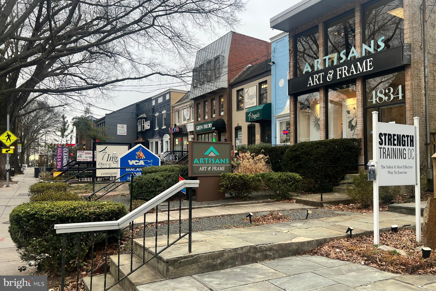 4840 MacArthur Boulevard Northwest, Unit 401 Washington, DC 20007 - Photo 15 of 15 Convenient to restaurants and retail