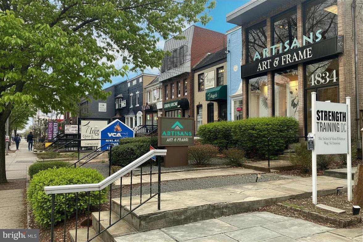 4840 MacArthur Boulevard Northwest, Unit 401 Washington, DC 20007 - Photo 15 of 15 Convenient location!