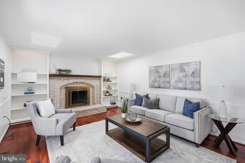 $799,999 | 7212 Grinnell Drive, Derwood, MD 20855