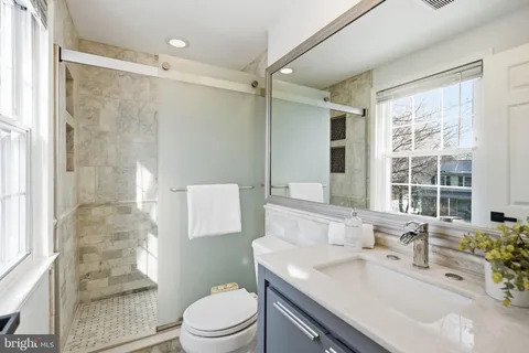 $799,999 | 7212 Grinnell Drive, Derwood, MD 20855