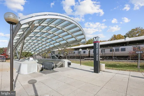 $799,999 | 7212 Grinnell Drive, Derwood, MD 20855