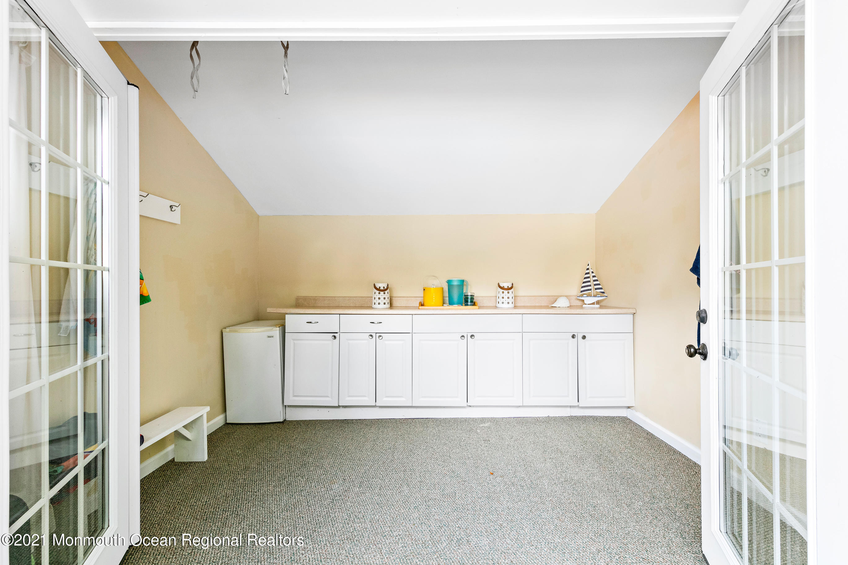556 Albermarle Road Brick, NJ 08724 - Photo 12 of 60 Pool Cabana/Changing Rm/Snack Retreat!
